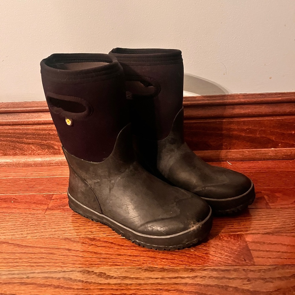 Boggs boots size 3